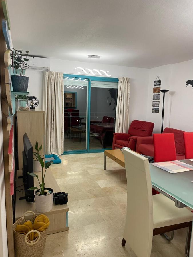Traveler'S Beach Apartment With Sea View, Free Coffee & Parking เบนิดอร์ม ภายนอก รูปภาพ