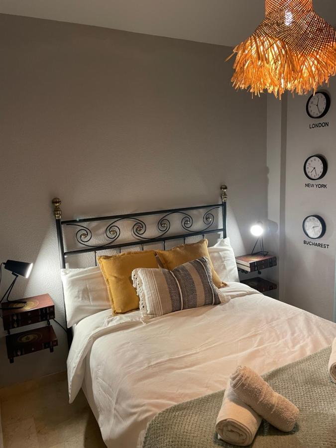 Traveler'S Beach Apartment With Sea View, Free Coffee & Parking เบนิดอร์ม ภายนอก รูปภาพ